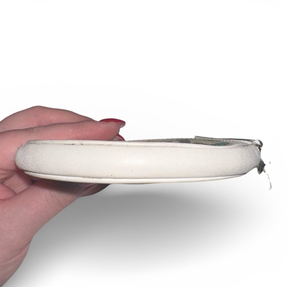 Gucci Limited Edition Elephant Coin Purse - Picture 3 of 7